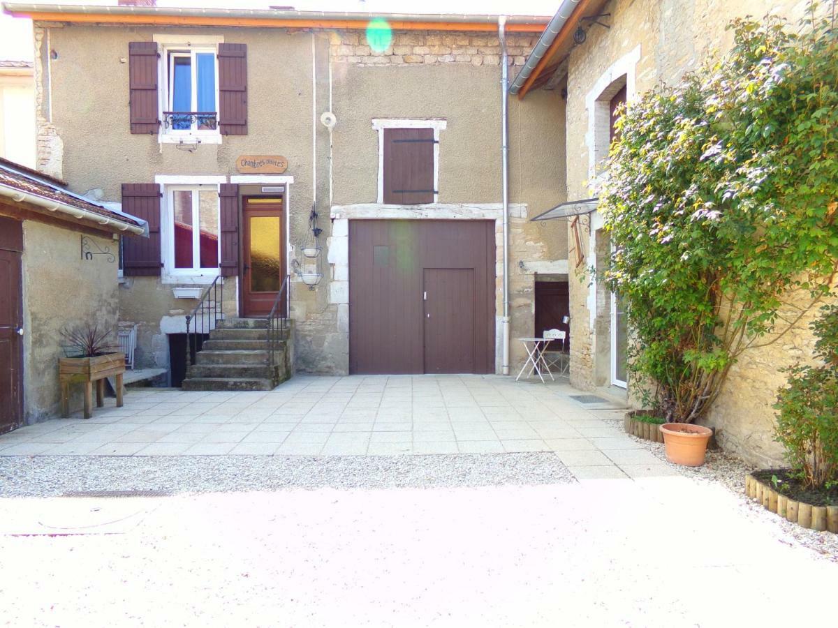 Отель Chez Monique Doulaincourt-Saucourt Экстерьер фото